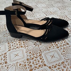Elegant Black Ankle Strap Loafers